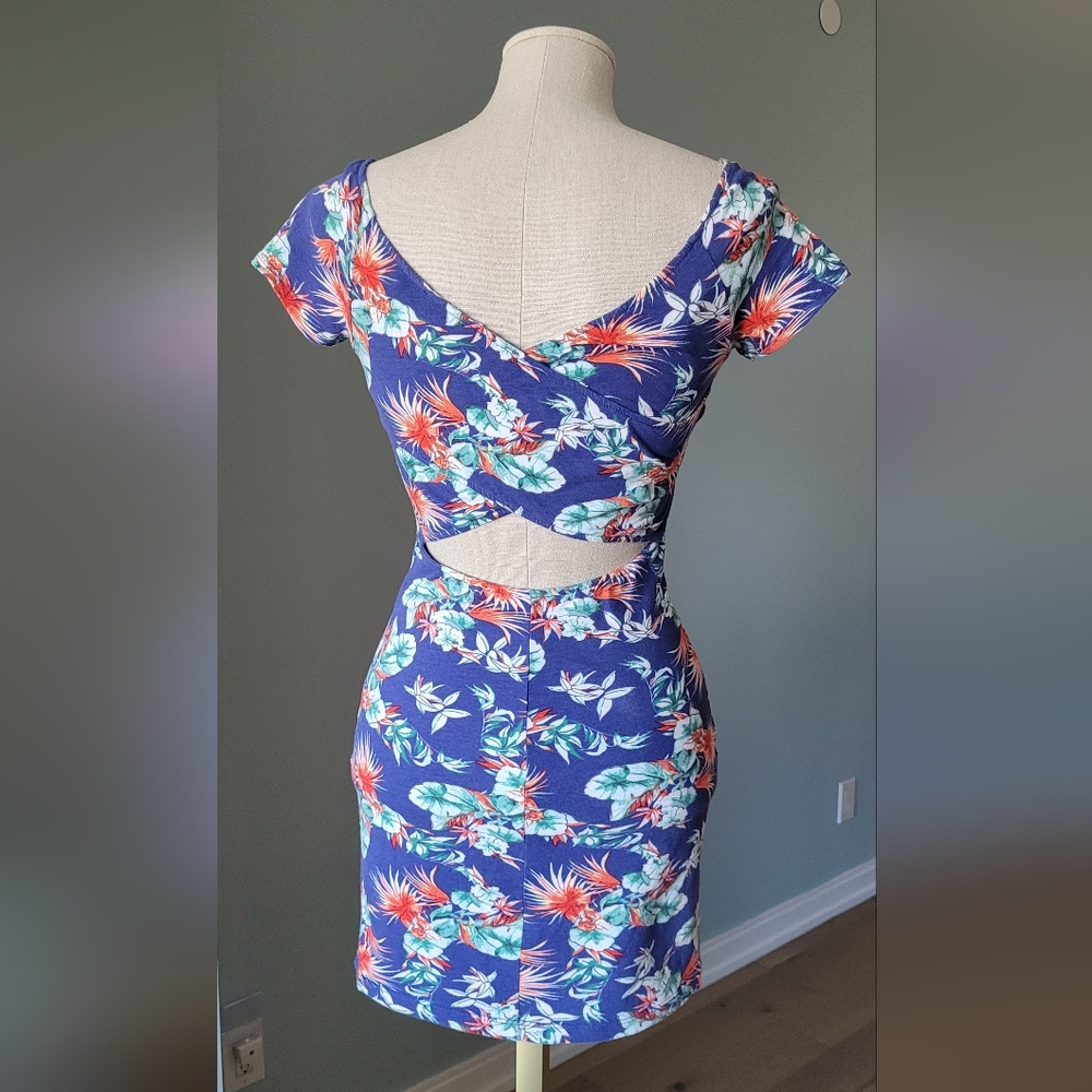 Fitted Floral Mini